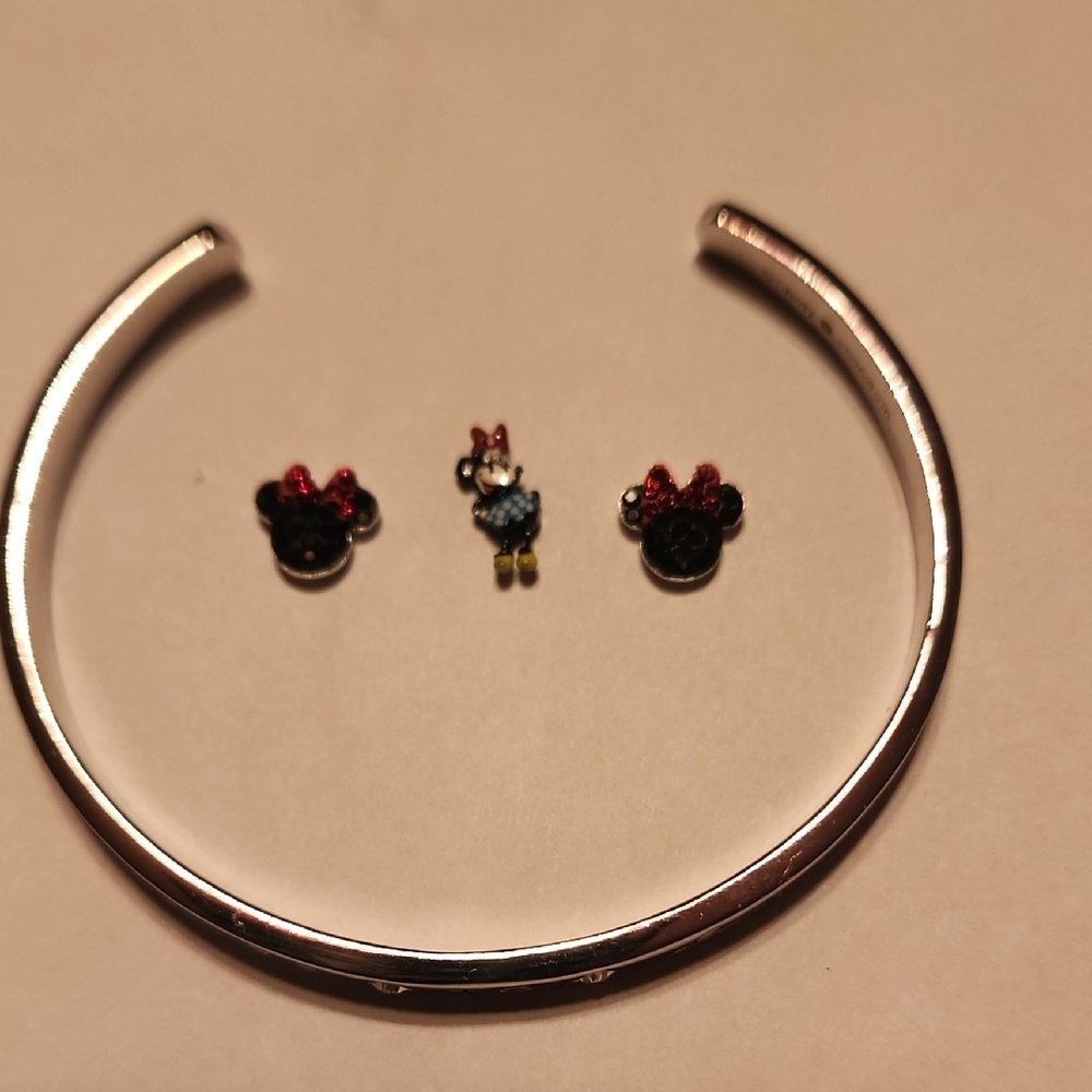Disney Princess Silver Braclet And Charm Set